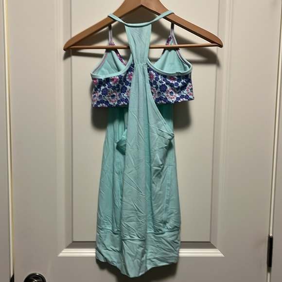 Lululemon tank top flowy - Picture 5 of 6